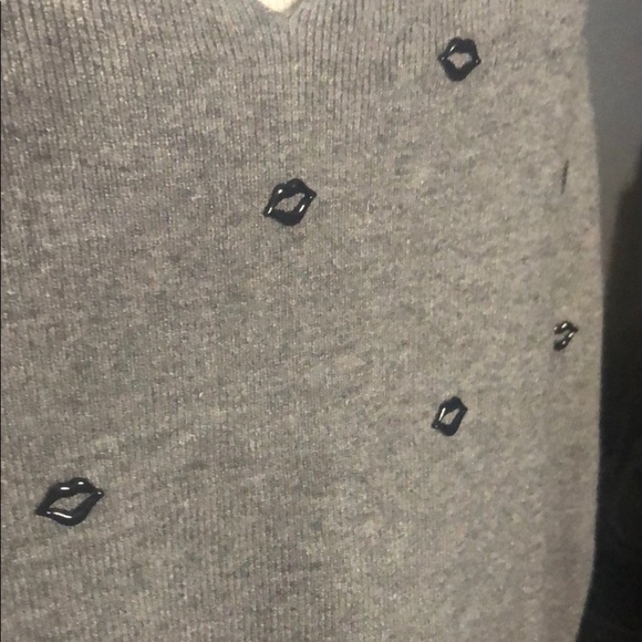 Molly Bracken Gray sweater with Lips S/M - Picture 6 of 9